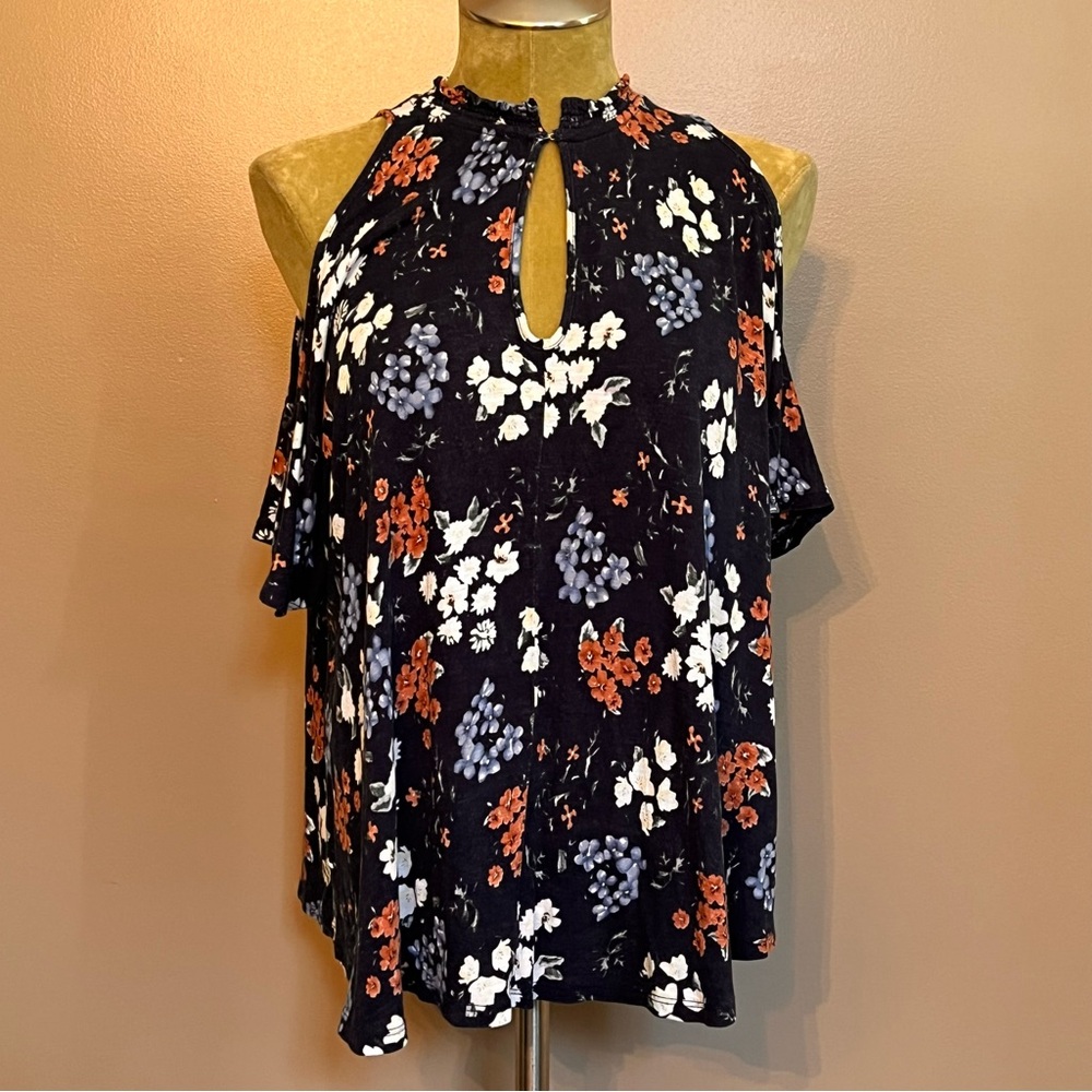 Dalia Cold-shoulder Blouse